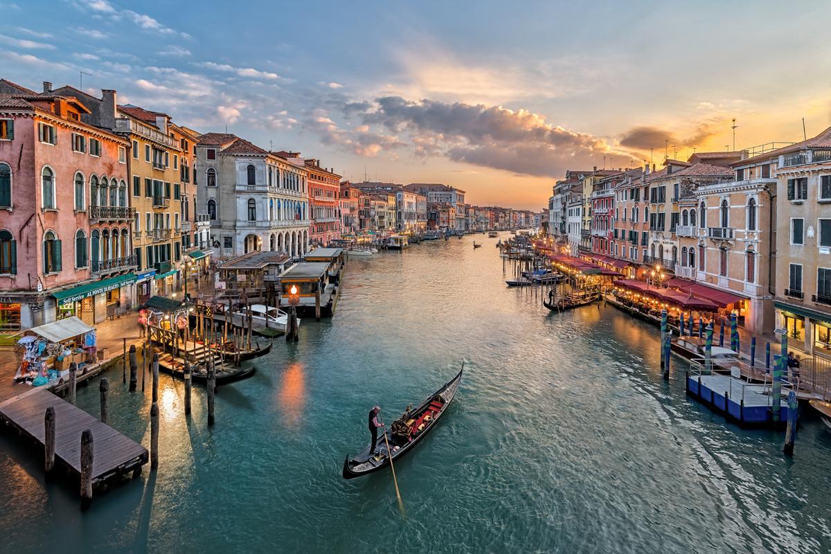 Italia_Venecia_GettyRF_543346423_RilindH_Getty Images_RooM RF